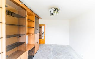 Fără comision! Apartament decomandat, 3 camere, an 1985, etj. 5, bloc anvelopat - Poză 1