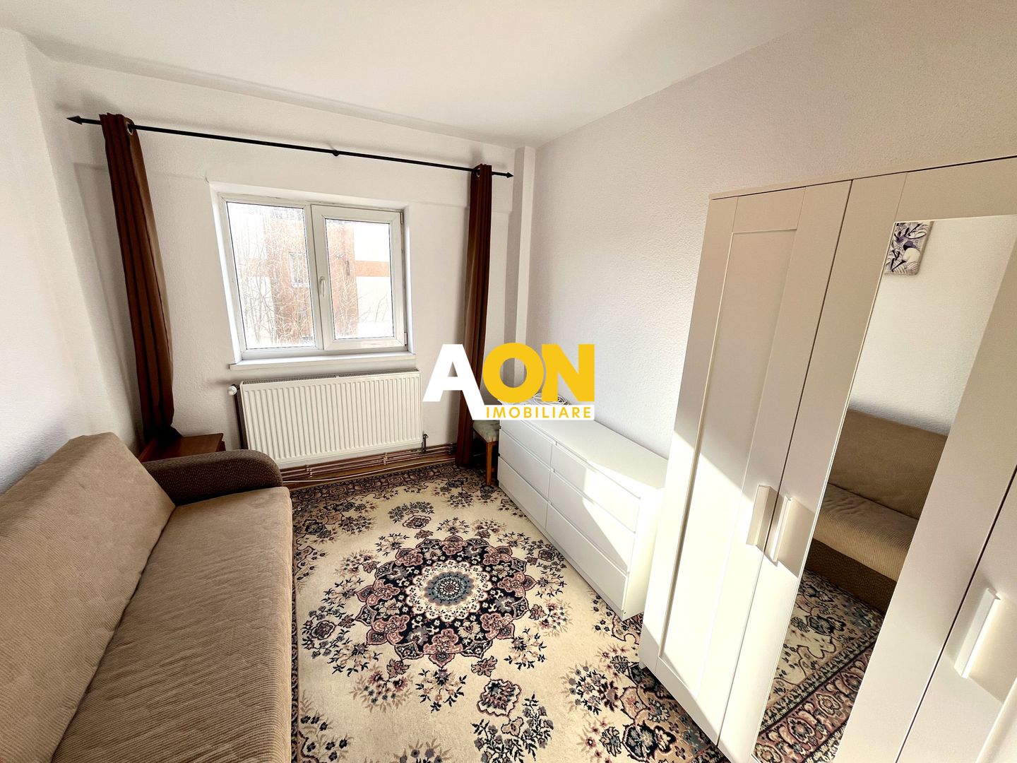 Apartament cu 3 Camere, Zona Mercur - Poză 2