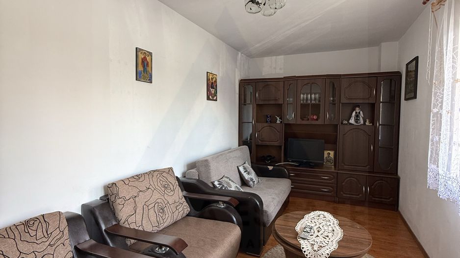 Apartament 3 camere 2 băi debara și parcare subterană în zona Terezian - Poză 1