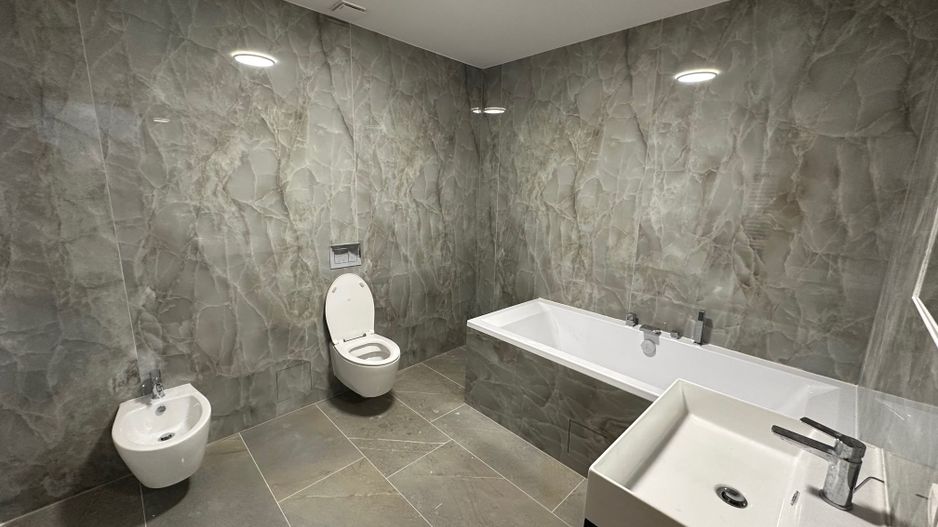 Apartament bloc nou 3 camere - parcare subterana - Poză 4