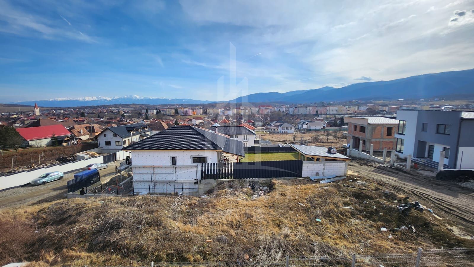 Casa cu 5 camere decomandate 2 bai 255 teren - Poză 3