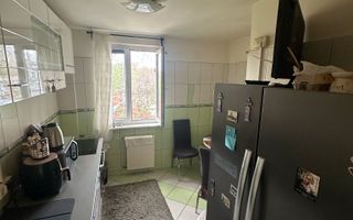 Apartament cu 3 camere în Zona 1Decembrie - Poză 5