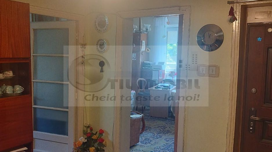 Ap 2 camere, 62 mp, central, etaj 1/2 ,loc de parcare - 190.000 € neg - Poză 1