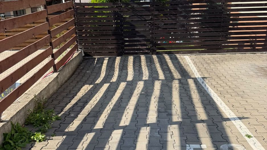 Apartament 3 camere, curte, boxa, parcare, Sub Cetate - Poză 48