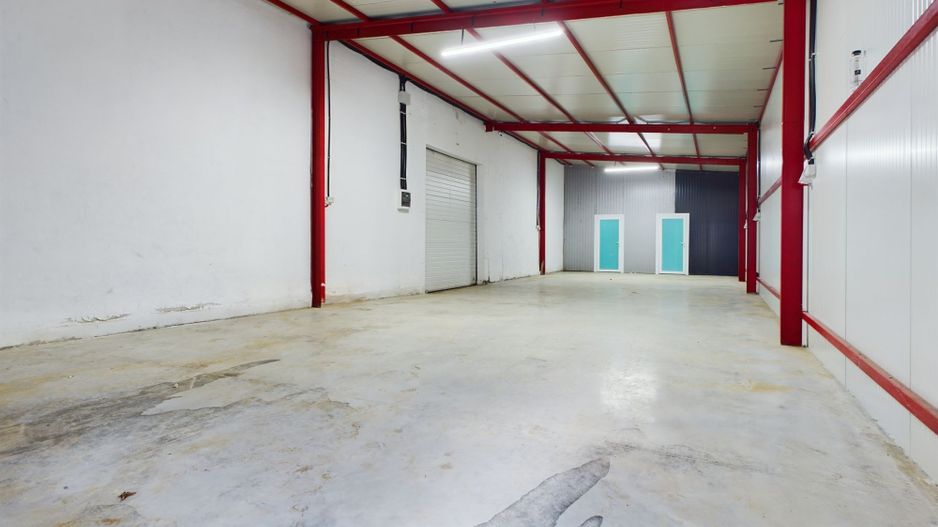 Hală cu suprafața de 120 mp - Poză 2