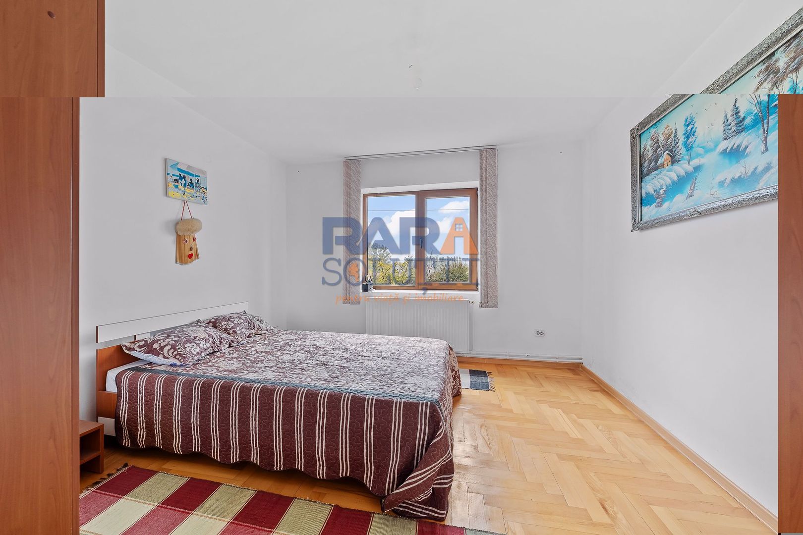 Vilă cu 6 dormitoare, 2 garaje, anexe multiple - 2076 mp teren - Poză 13