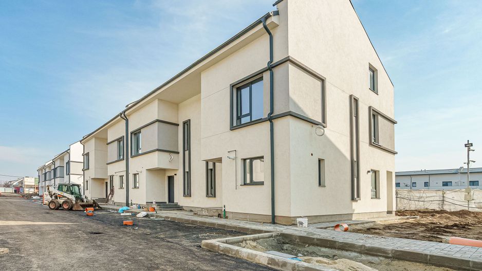 Complex case finalizate str Tiparnitei Sos Giurgiului Dedeman Sector 5 - Poză 1