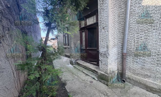 Casă de vânzare cu 3 camere - Poză 4