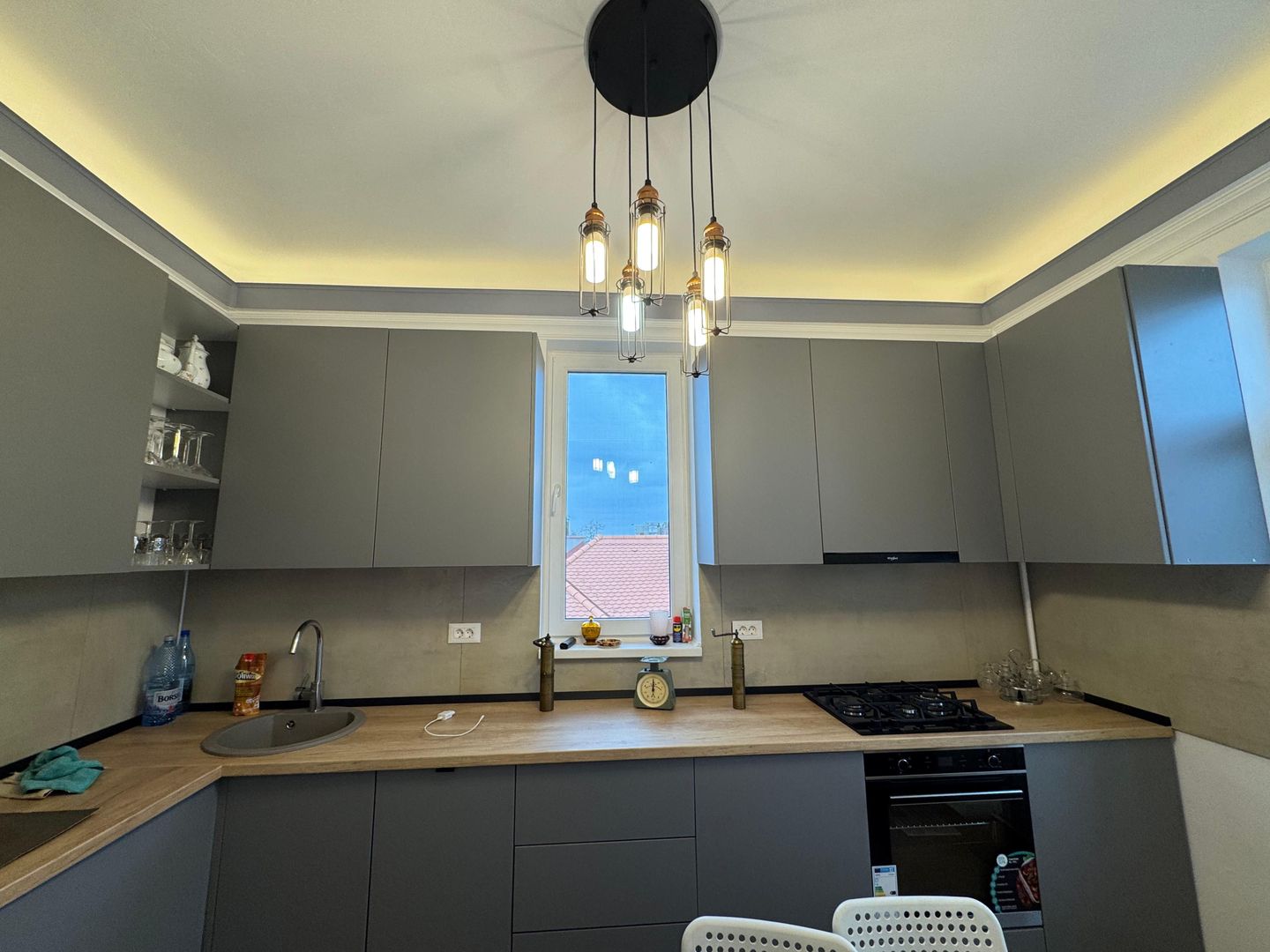 Etaj intreg, 5 camere in VILA INTERBELICA 180 mp, renovat - Poză 18