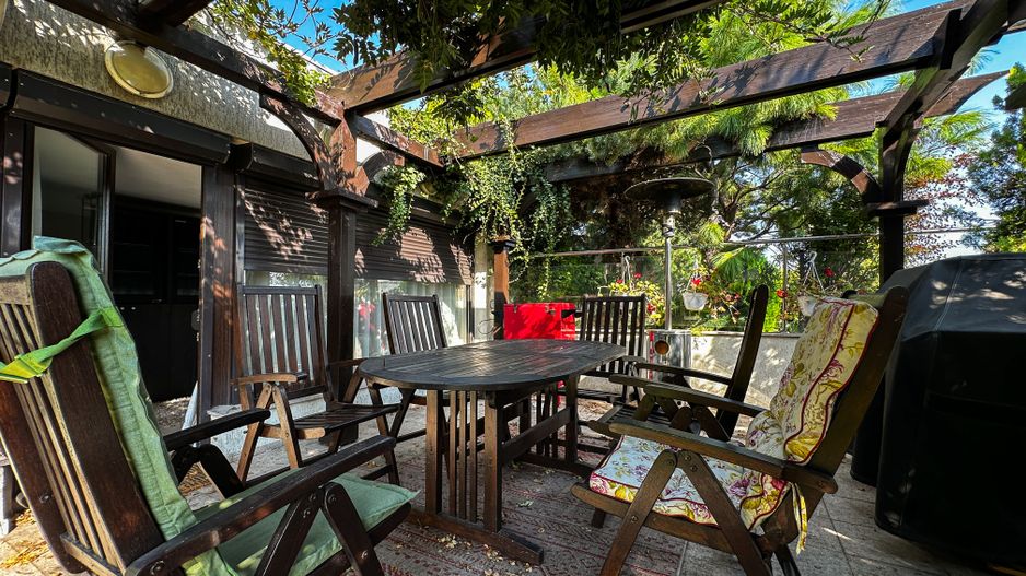 Luxury 4-Bedroom Triplex with Floating Terrace & Panoramic Views - Poză 22