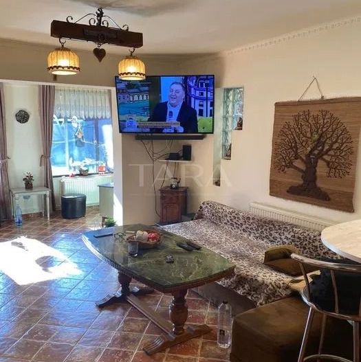 Casa cu 3 camere de vanzare in Dambul Rotund - Poză 2