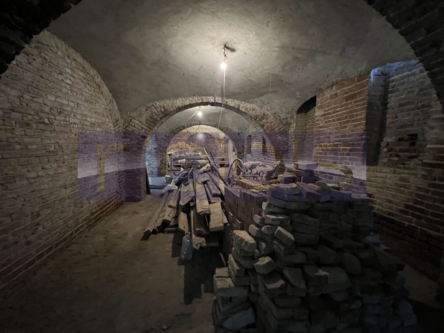 IMOBIL MIXT | ROSETTI | 500 MP | RENOVAT | 2 CORPURI + SUBSOL + CURTI INTERIOARE - Poză 11