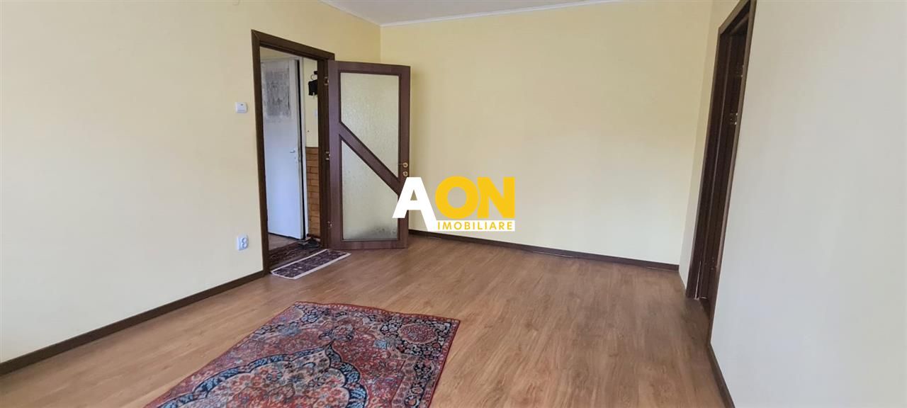De vanzare apartament 2 camere zona Cetate - Poză 1