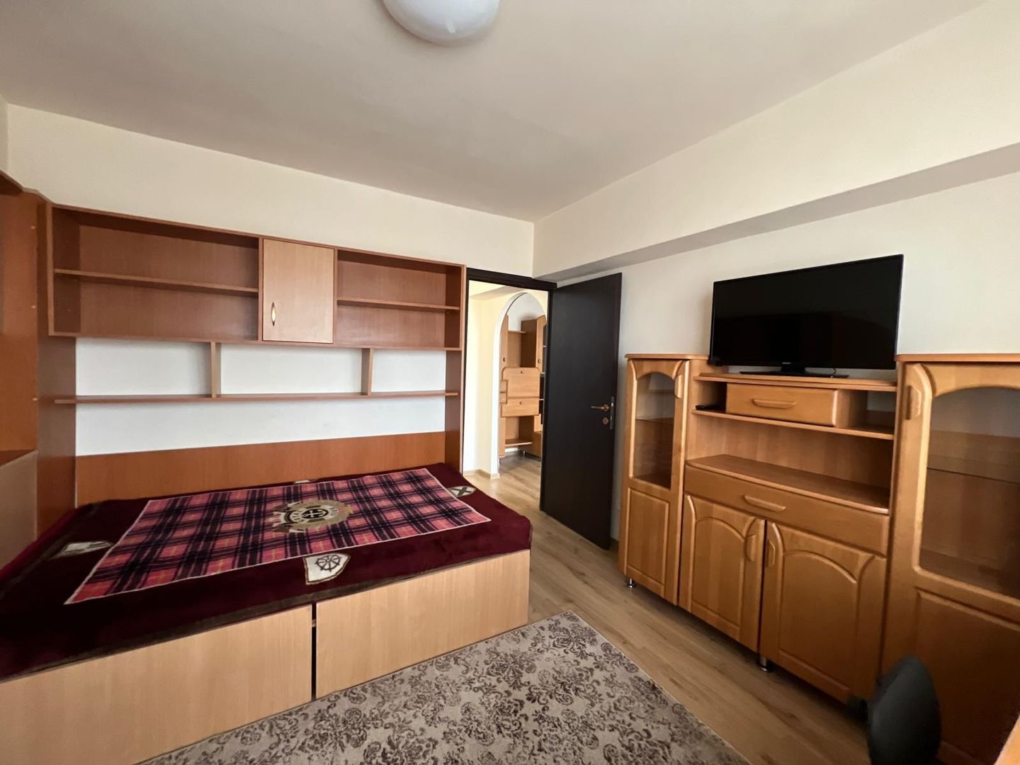 Apartament de închiriat 3 camere | Sos. Berceni nr. 35 - Poză 5