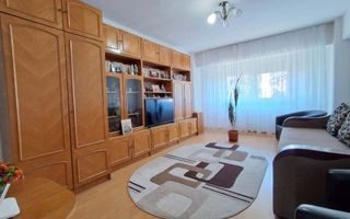 Apartament 3 camere de vanzare, Zona Garii - Poză 1