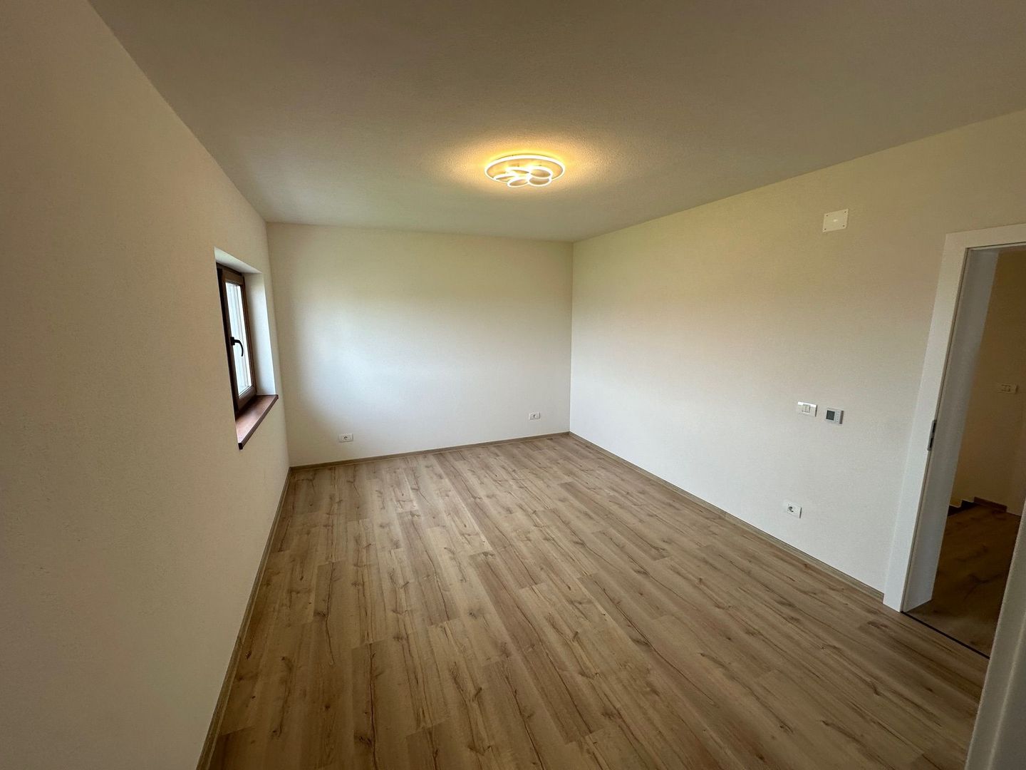 Duplex cu camera pe parter - Poză 25