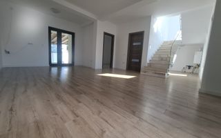 Vila individuala SUPERBA Tunari, ZONA BUNA, TOATE utilitatile - Poză 5