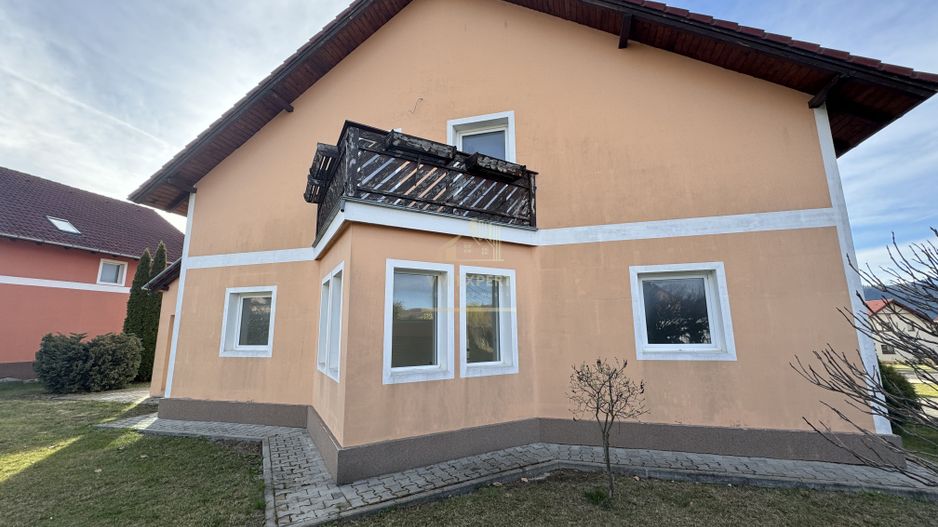 VILA 5 CAMERE,TEREN 560 MP, CAMPULUNG, ARGES - Poză 7