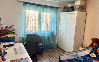 Vanzare apartament - 3 camere  - etaj intermediar - Paltinisului - Poză 10