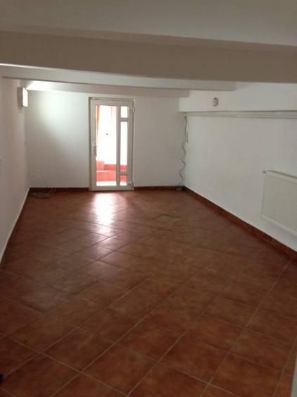 BRASADAS inchiriaza vila RENOVATA Unirii - Poză 7