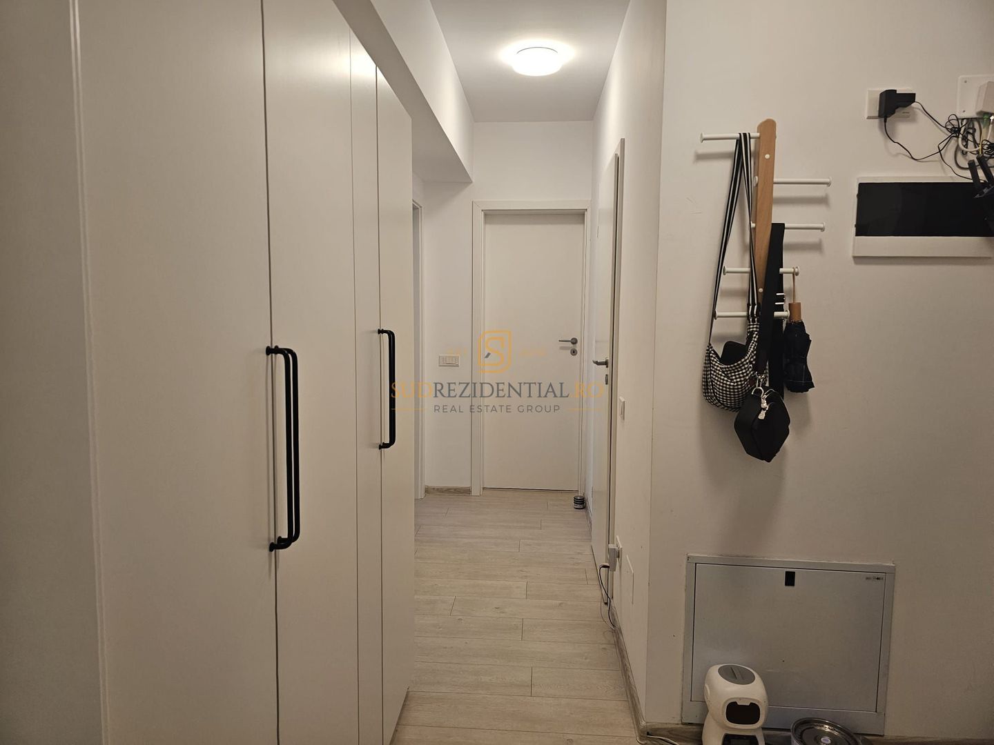 Apartament cu 3 camere, complet mobilat si utilat, acces rapid metrou - Poză 21