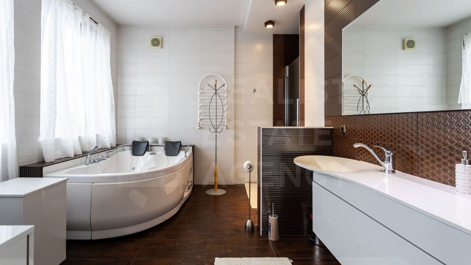 Chirie, apartament, 4 camere, strada Mihai Eminescu, Centru - Poză 16