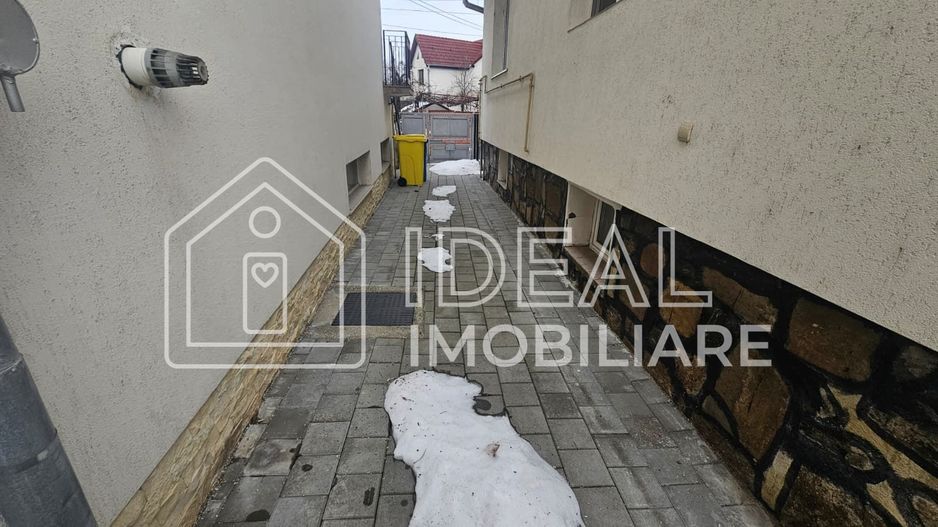Casa Individuala cu 4 camere si garaj, zona Strand - Poză 14