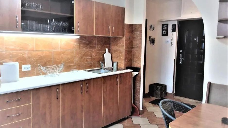 Proprietar inchiriez apartament 2 camere decomandat - Poză 6
