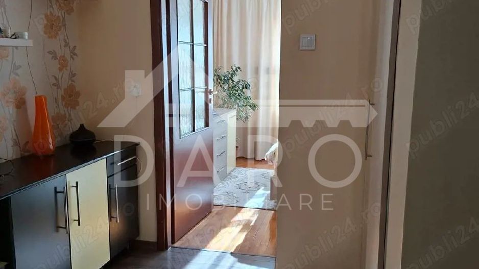 Vand apartament cu 3 camere in Tudor,strada Livezeni. - Poză 7