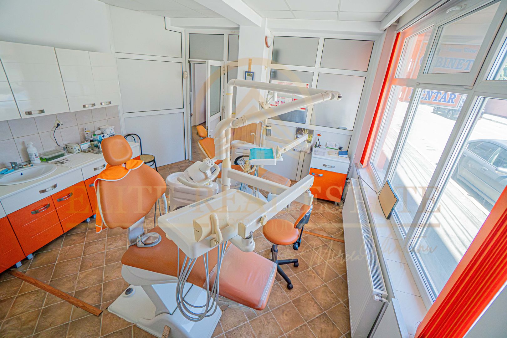 FAR - Vânzare clădire S+P+3+M, ideală pentru diverse activități. - Poză 6