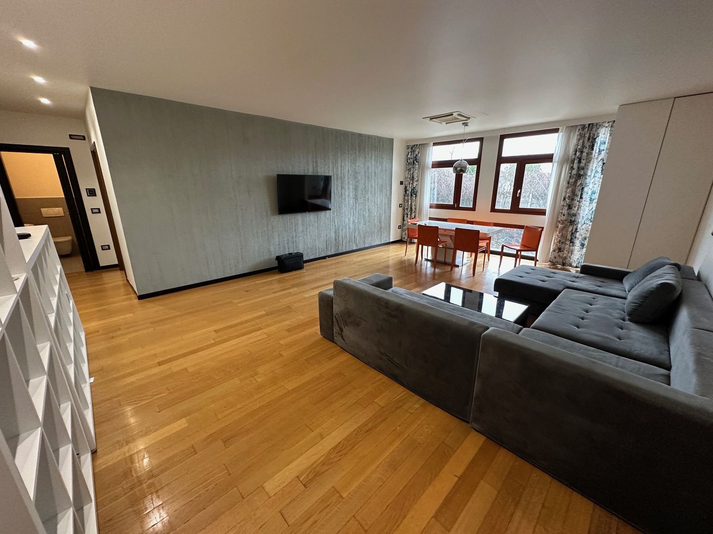 Apartament cu 5 camere în zona Brancoveanu - Poză 4