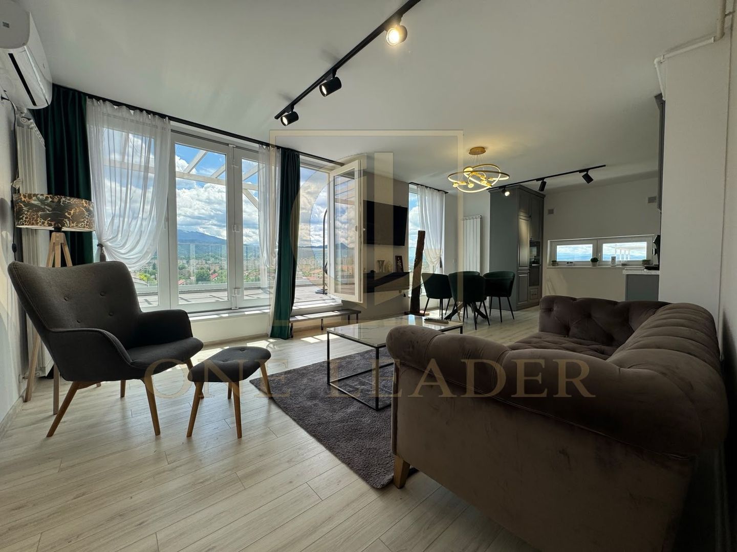 Penthouse | 3 Camere | Coresi  vedere Tampa | 155 mp - Poză 1