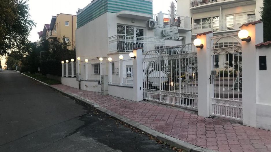 Proprietate ideală pentru locuință și afacere turistică în Eforie Nord - Poză 3