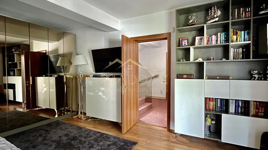 Vila cu 5 camere //2 parking// Zona Domenii - Poză 20