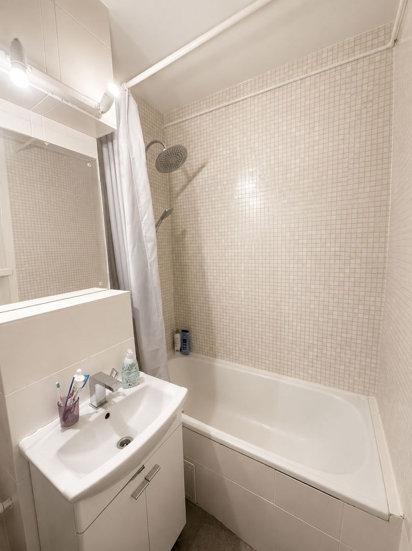 Complex Studentesc | 2 Camere | Decomandat | Mobilat si Utilat. - Poză 8