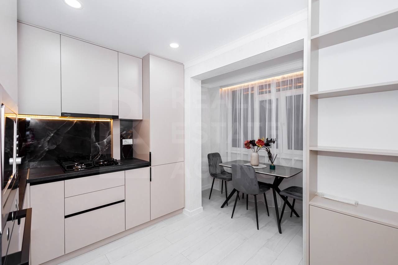 Vânzare, apartament, 3 camere, bulevardul Cuza-Voda, Botanica - Poză 1