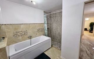 Apartament la casa, 5 camere, 121 mp utili+curte 180 mp, cu filigorie - Poză 12