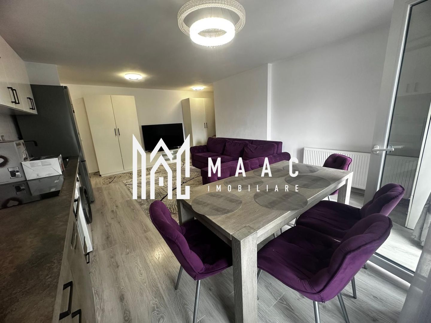 Apartament 3 camere | Balcon | Parcare | Lift | Central - Poză 1