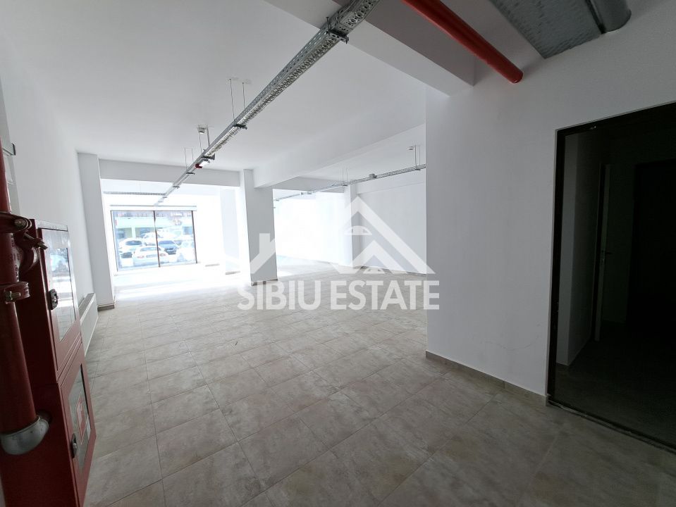 Spatiu comercial vad stradal, vitrine - Poză 4