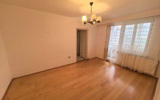 Apartament 3 camere de vânzare | Cuza Vodă | Zonă liniștită - Poză 2