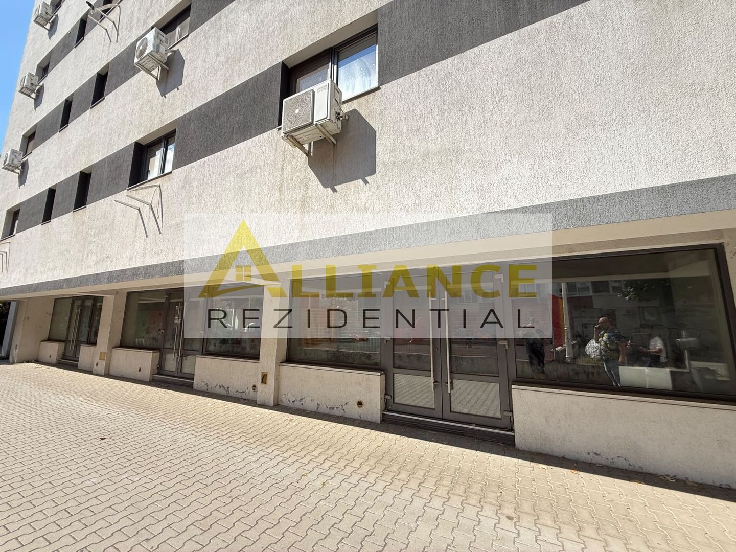 SPAȚIU COMERCIAL 240 MP | PIAȚA SUDULUI | 200 M DE METROU | SUPER PREȚ - Poză 1