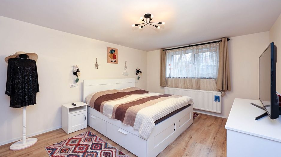 Apartament cu 3 camere la casa | Curte 130 mp | Zona Grivitei strada Vulcan - Poză 10