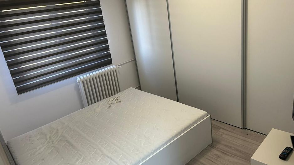 Vand apartament  3 camere - Poză 4