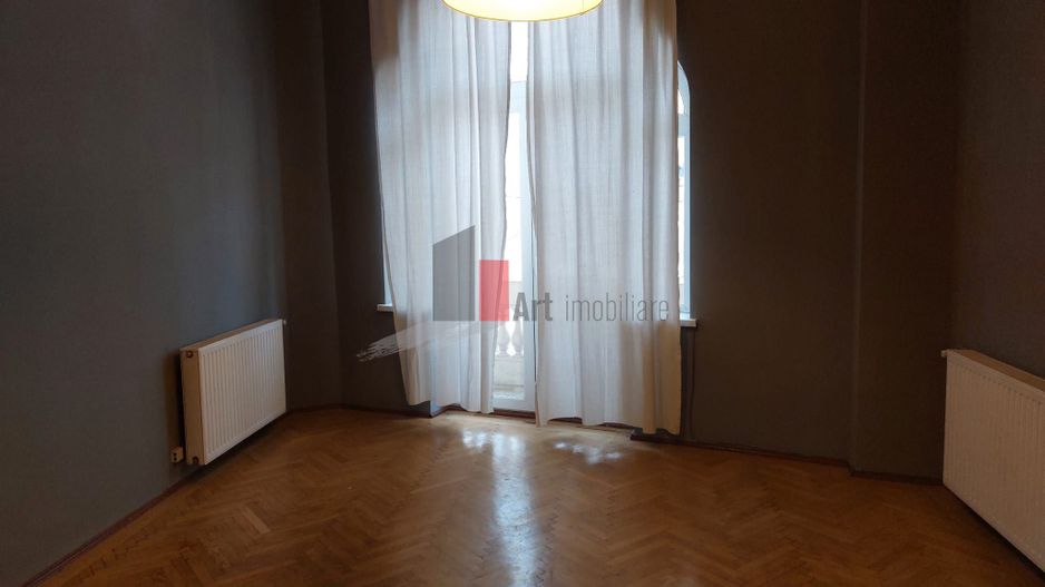 Spatiul "BRYNT", et. 1 in vila, INTRARE SEPARATA, SINGUR PE NIVEL - Poză 8