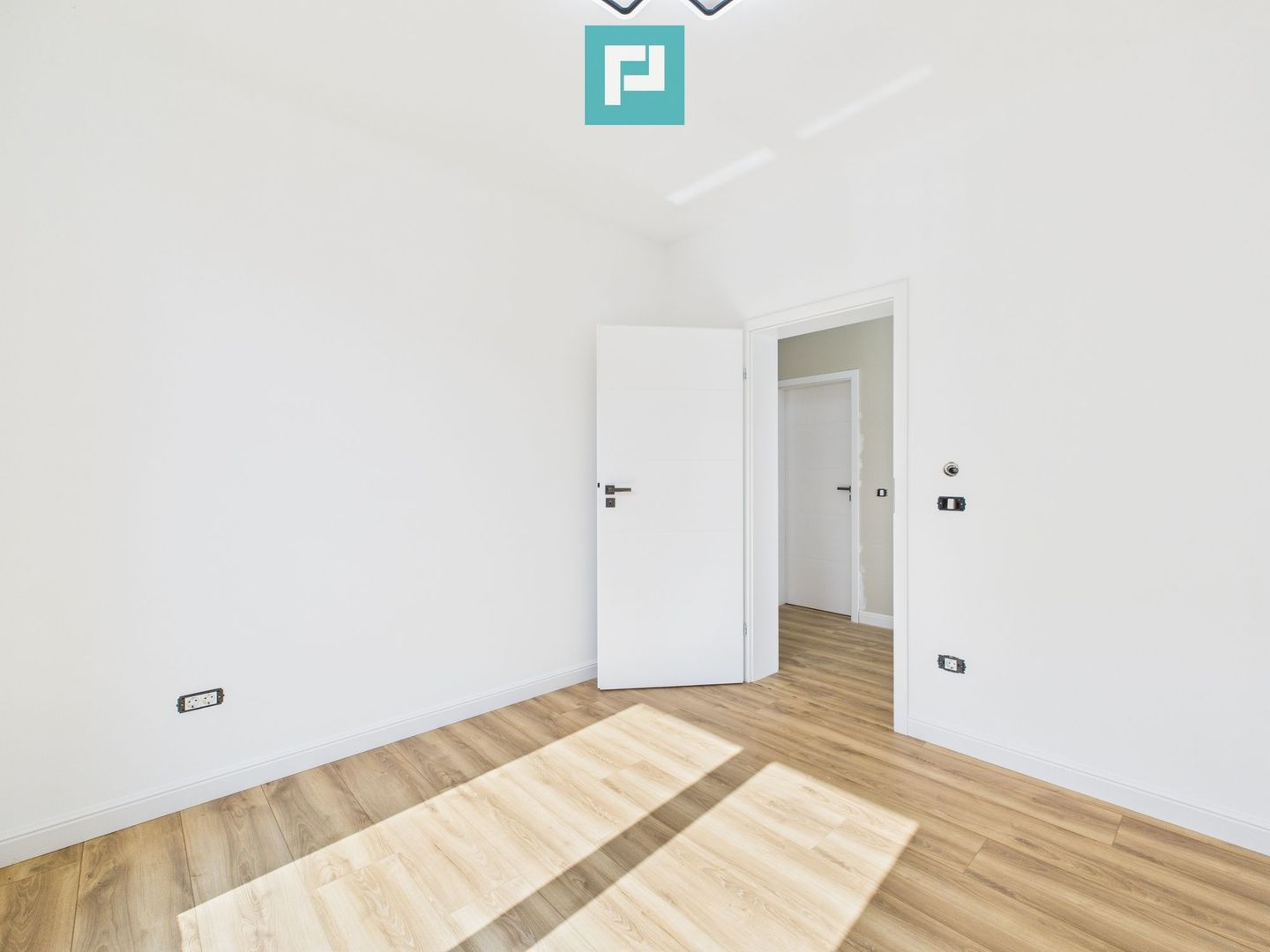 Duplex modern  – la doar 4 km de Timișoara - Poză 6