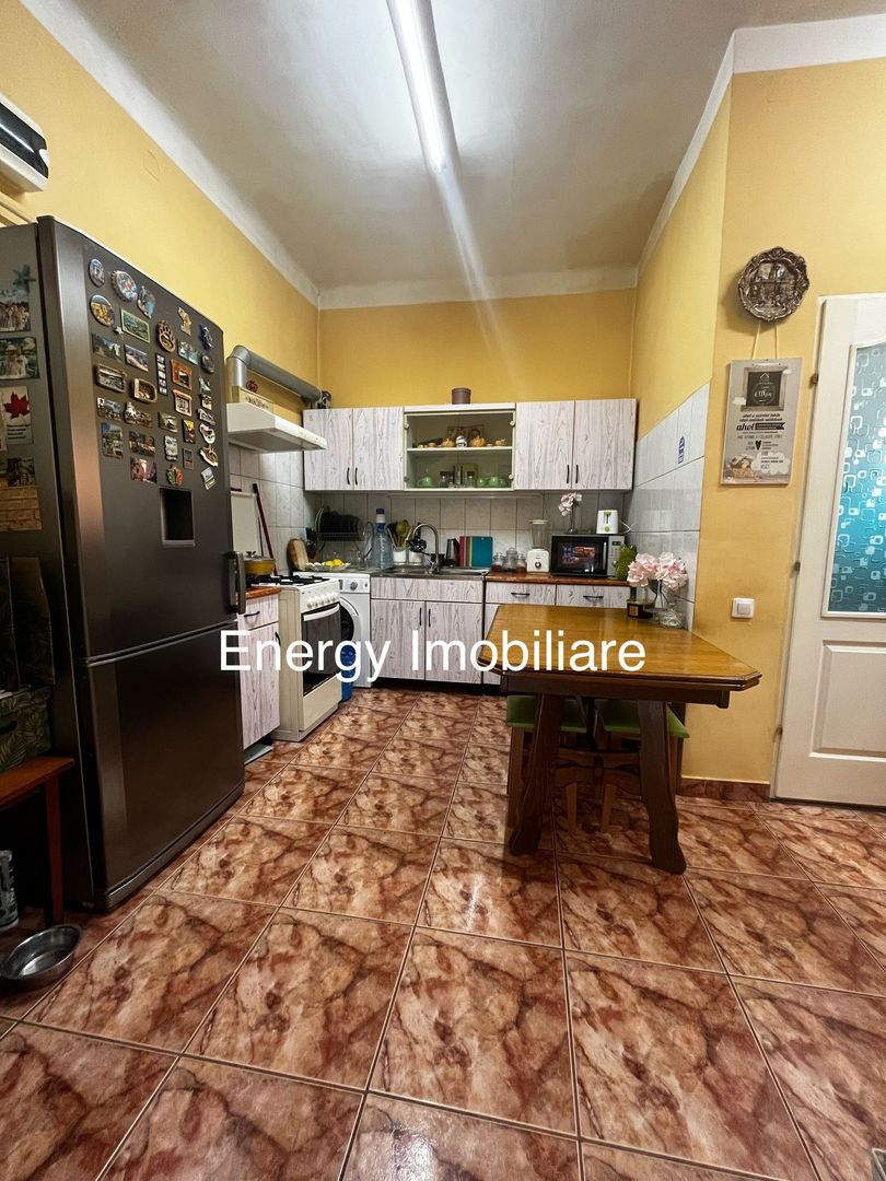 Apartament cu 3 camere, zona Bălcescu - Poză 11