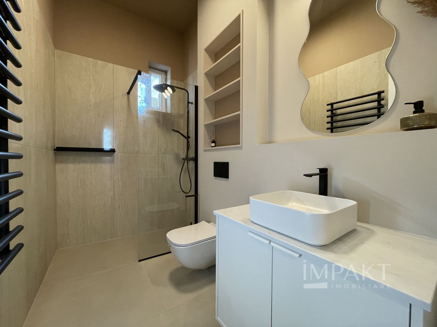 Apartament ultrafinisat cu 2 camere de vanzare in zona Semicentrala! - Poză 8