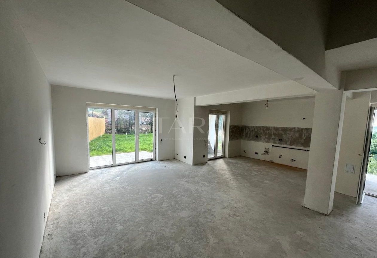 Duplex Spațios cu 3 Niveluri în Zona Feleacu - Poză 1