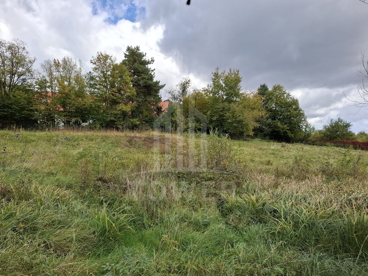 Teren intravilan cu Puz si priveliște deosebită, spre Cetatea Cisnădioara - Poză 8