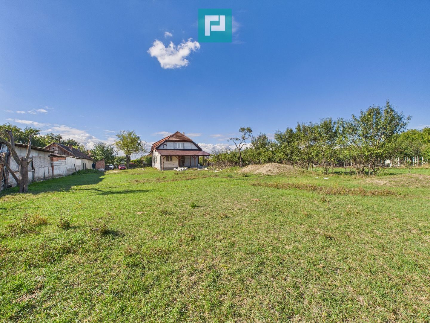 Casă cu panoramă spre dealurile Șiriei - Poză 13